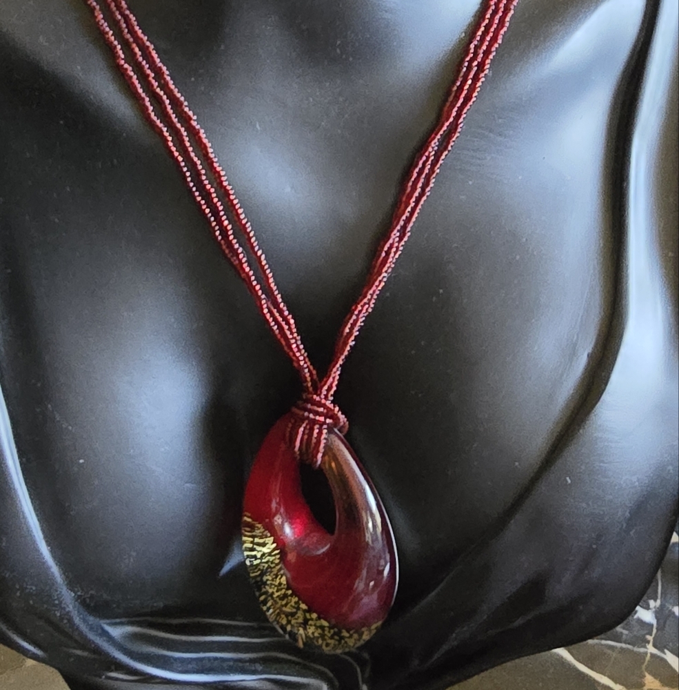 Elegant Red And Gold Murano Glass Pendant Necklace